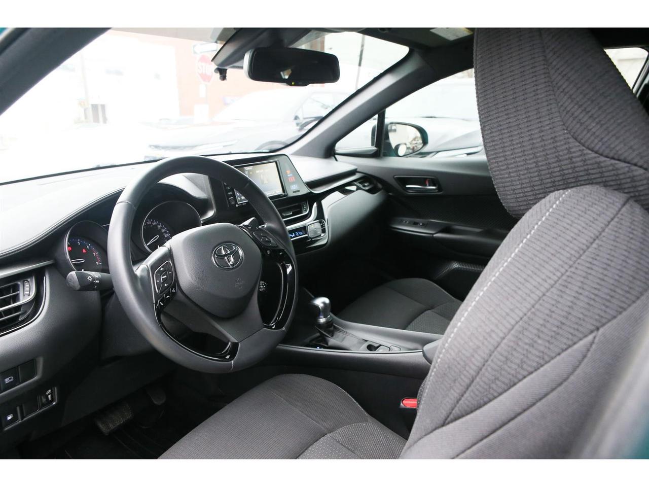 2018 Toyota C-HR XLE Premium Photo