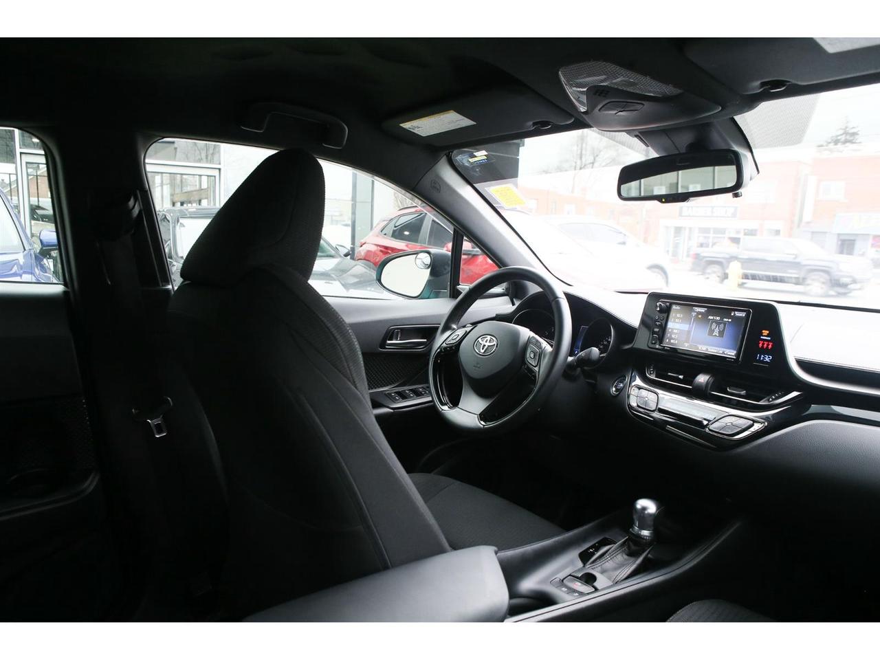 2018 Toyota C-HR XLE Premium Photo