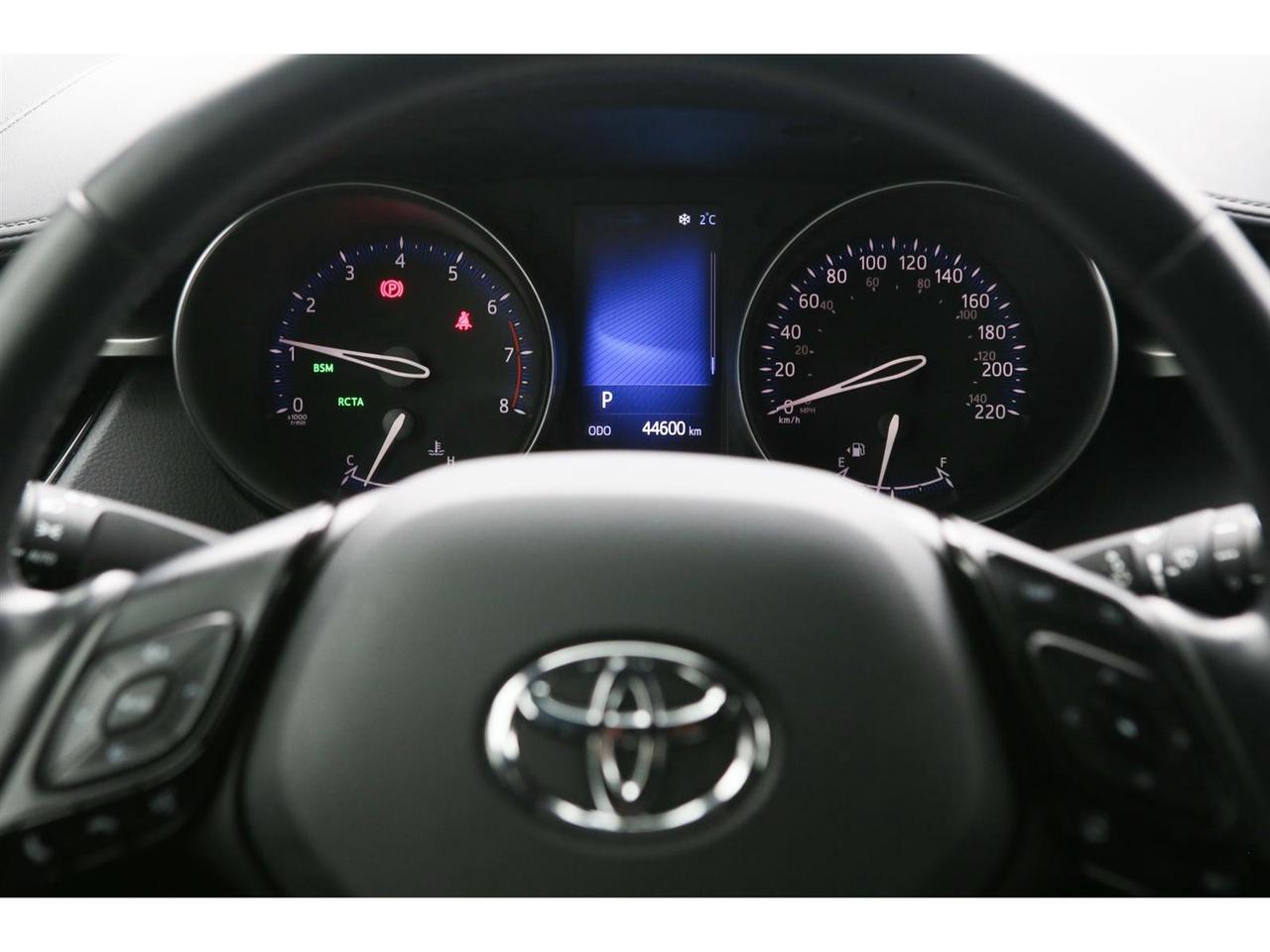 2018 Toyota C-HR XLE Premium Photo