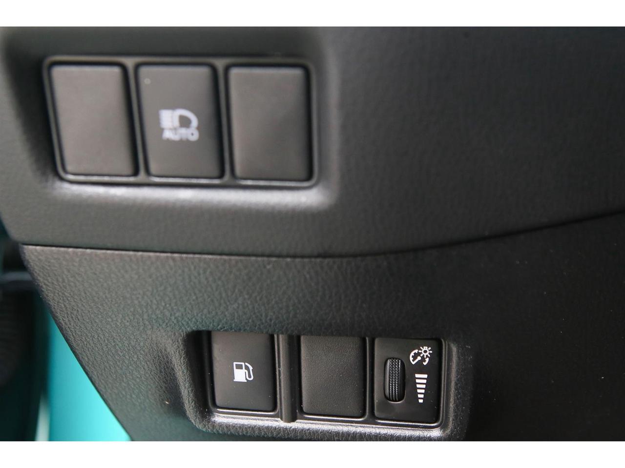 2018 Toyota C-HR XLE Premium Photo
