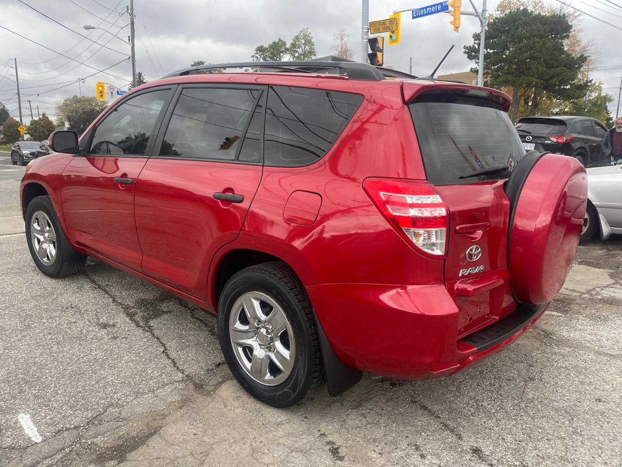 2011 Toyota RAV4 Base I4 4WD Photo