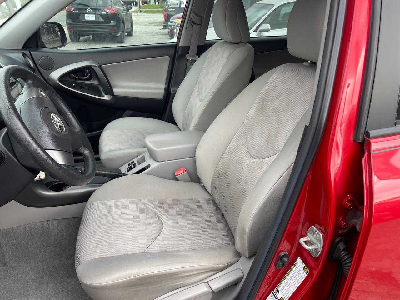 2011 Toyota RAV4 Base I4 4WD Photo