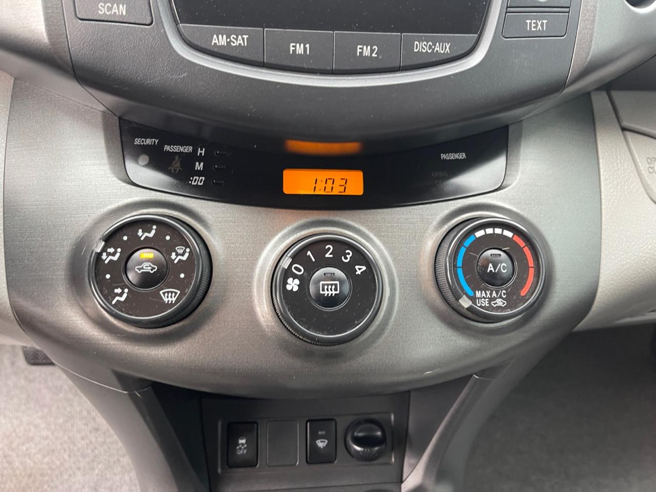 2011 Toyota RAV4 Base I4 4WD Photo