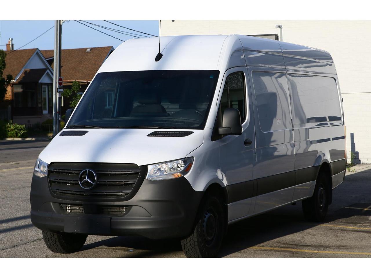 2024 Mercedes-Benz Sprinter 2500 170-in. WB High Roof Photo3