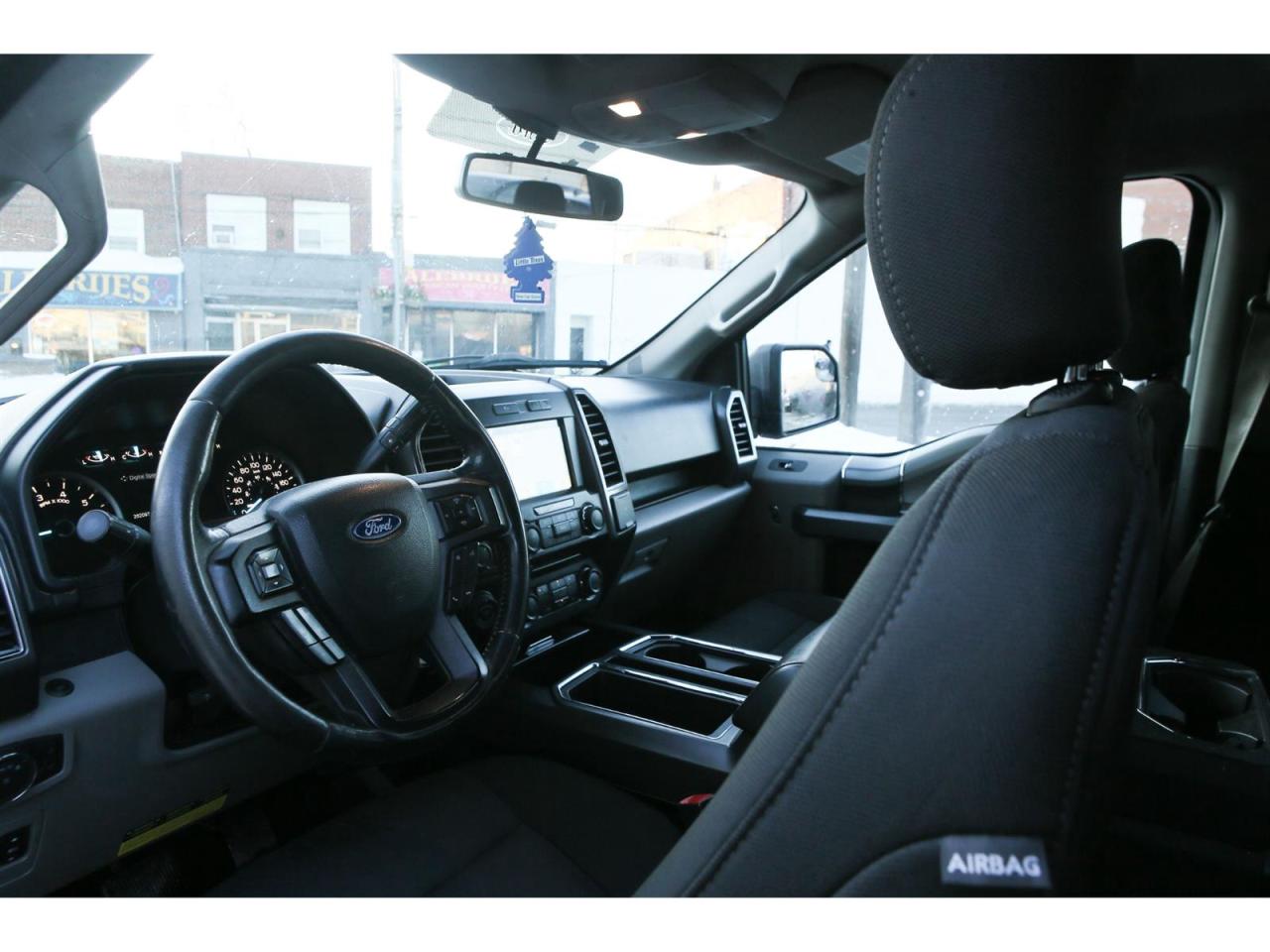 2018 Ford F-150 XLT SuperCrew 4X4 3.5L V6 , Trailer Tow Pkg, XTR package Photo