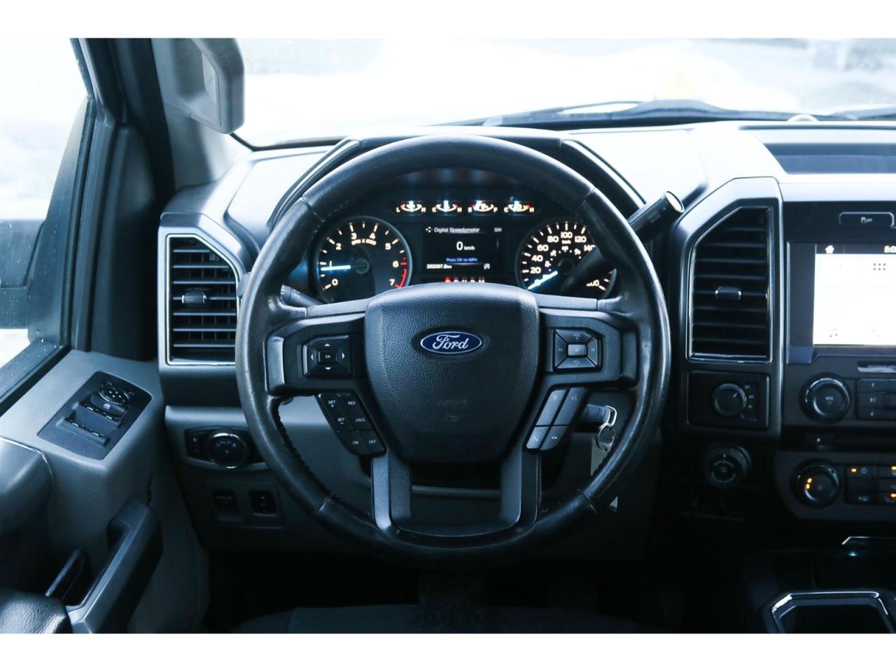 2018 Ford F-150 XLT SuperCrew 4X4 3.5L V6 , Trailer Tow Pkg, XTR package Photo