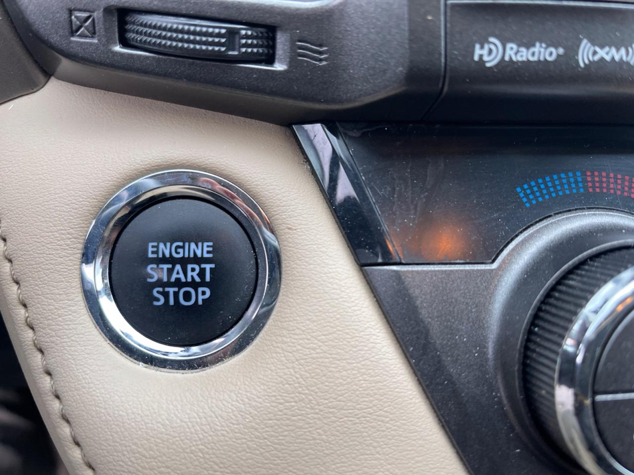 2013 Toyota RAV4 LIMITED AWD Photo