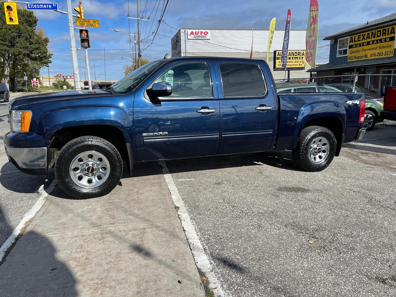 2012 GMC Sierra 1500 SL Crew Cab 4WD Photo
