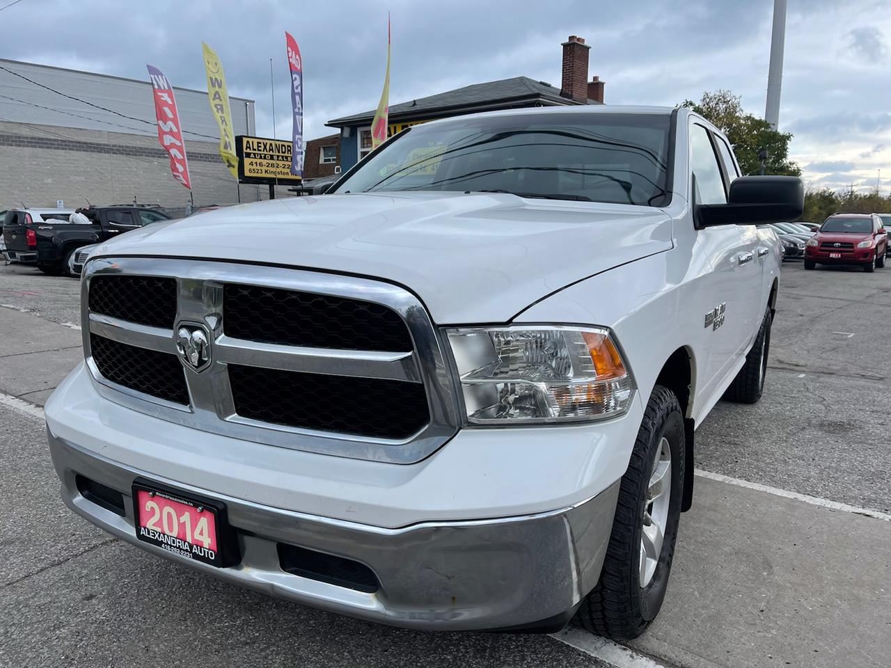 2014 RAM 1500 SLT QUAD CAB 4WD Photo