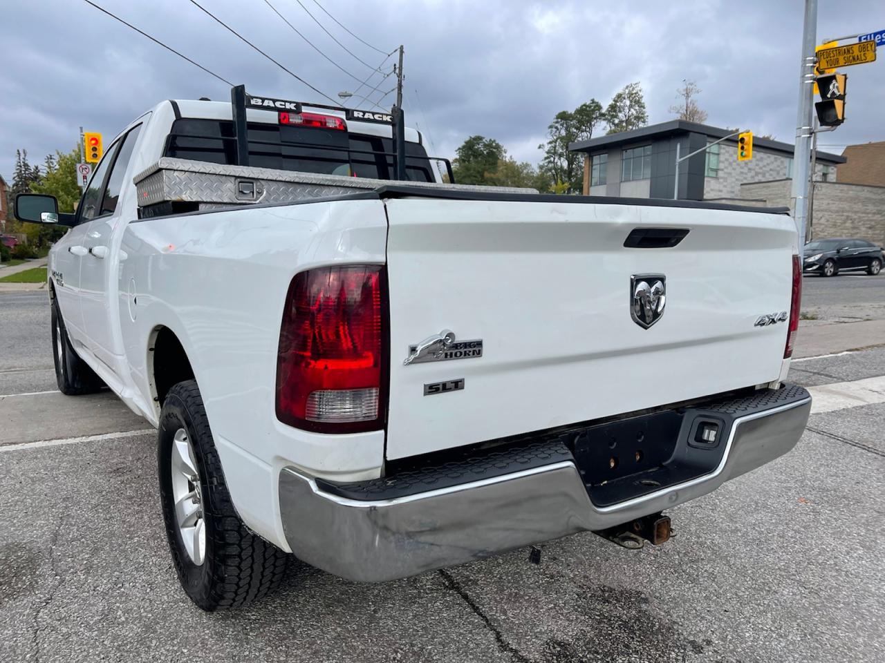 2014 RAM 1500 SLT QUAD CAB 4WD Photo