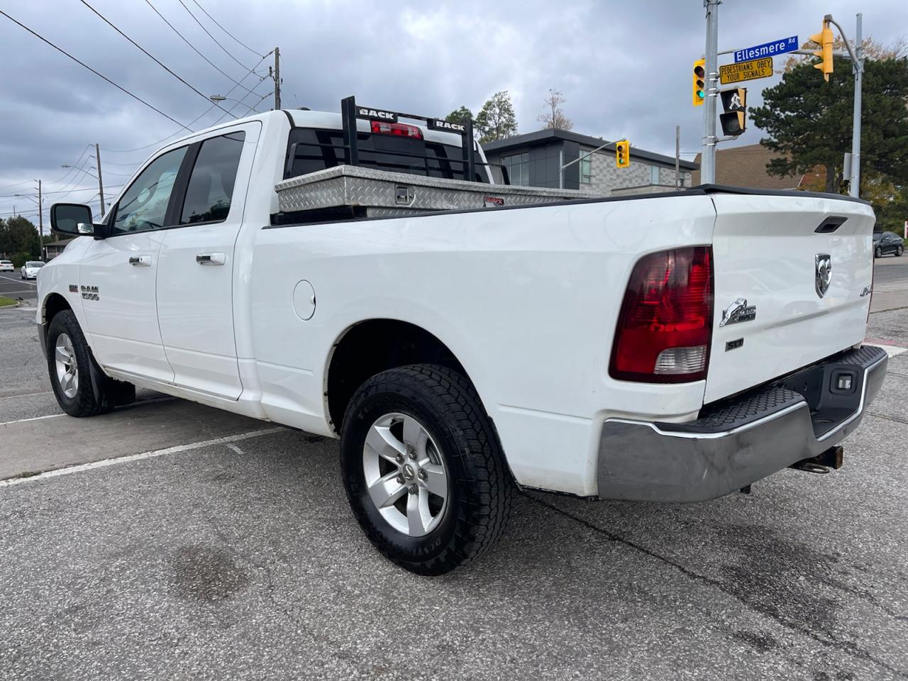 2014 RAM 1500 SLT QUAD CAB 4WD Photo