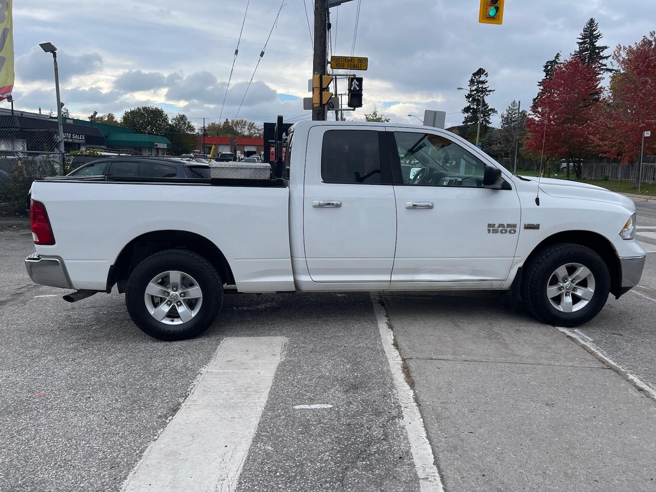 2014 RAM 1500 SLT QUAD CAB 4WD Photo