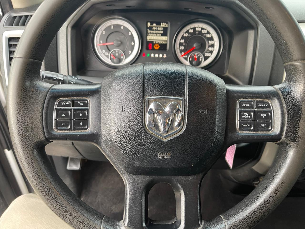 2014 RAM 1500 SLT QUAD CAB 4WD Photo