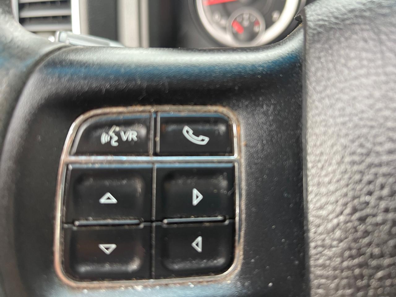 2014 RAM 1500 SLT QUAD CAB 4WD Photo