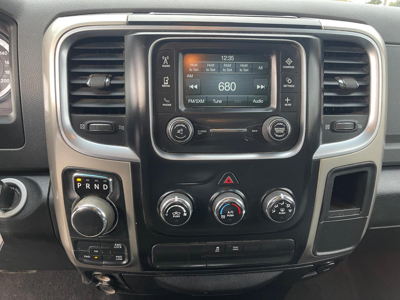 2014 RAM 1500 SLT QUAD CAB 4WD Photo