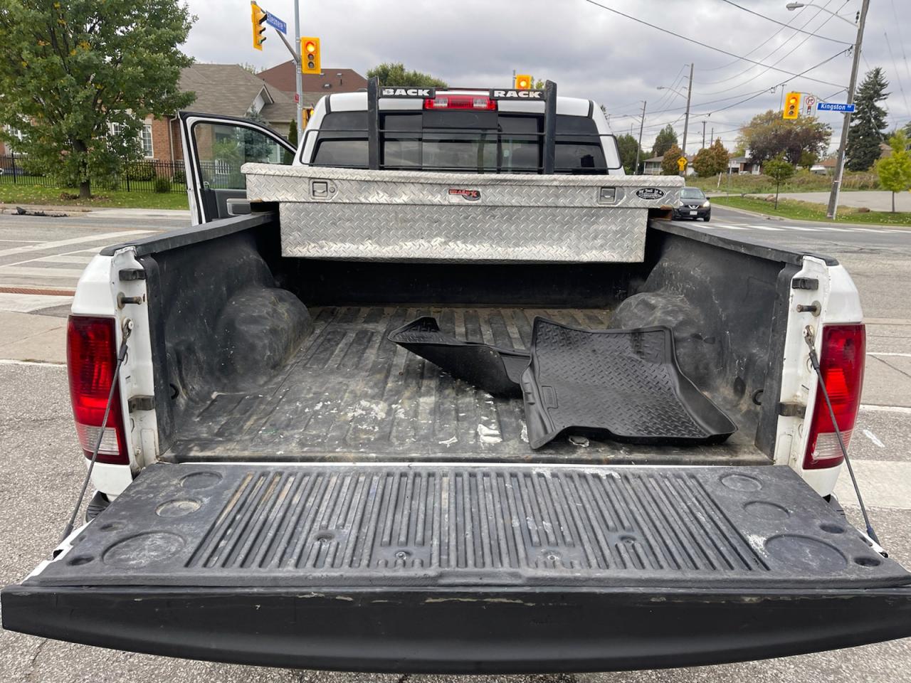 2014 RAM 1500 SLT QUAD CAB 4WD Photo