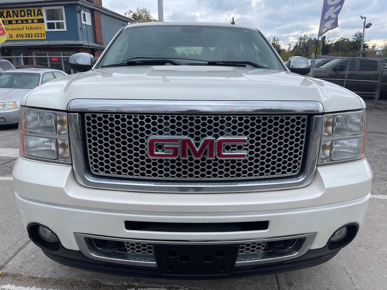2011 GMC Sierra 1500 Denali Crew Cab 4WD Photo