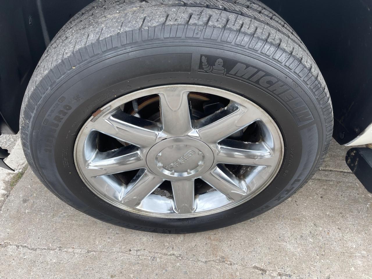 2011 GMC Sierra 1500 Denali Crew Cab 4WD Photo