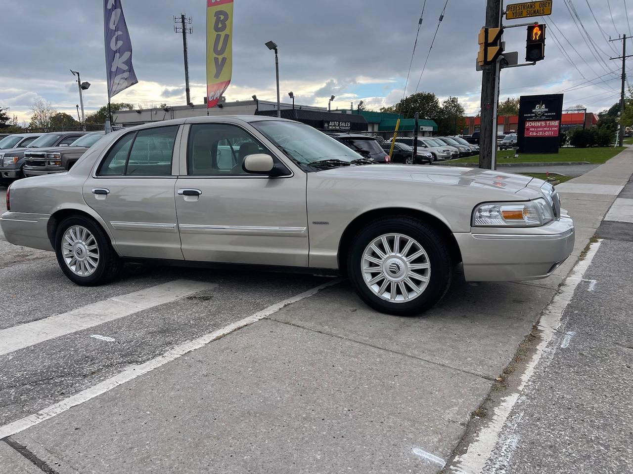 2010 Mercury Grand Marquis LS  ULTIMATE Photo