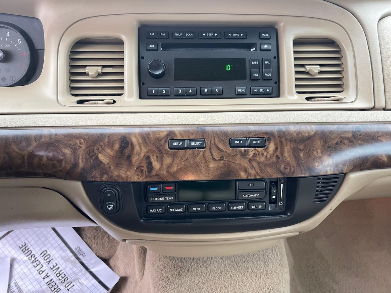 2010 Mercury Grand Marquis LS  ULTIMATE Photo