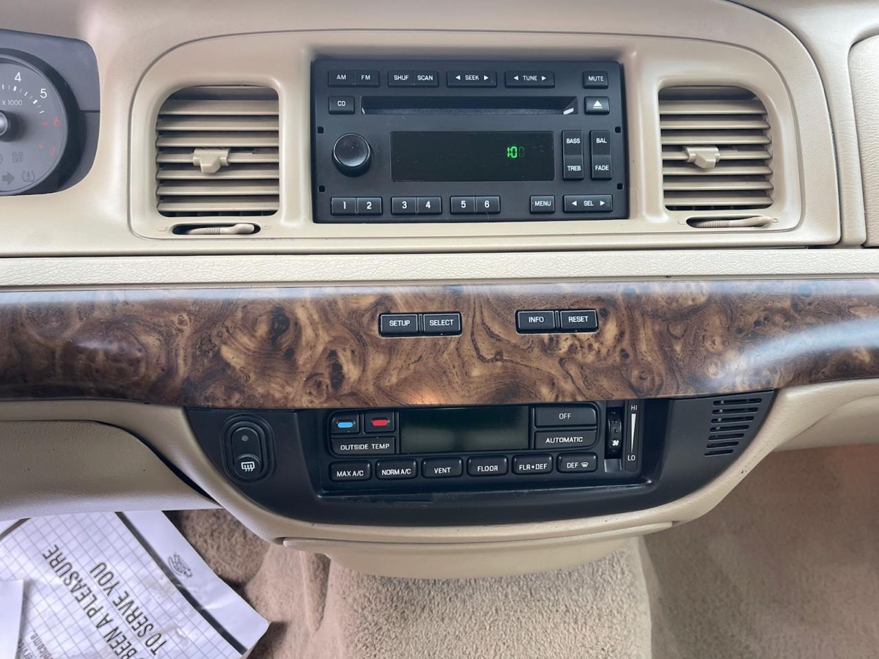 2010 Mercury Grand Marquis LS  ULTIMATE Photo