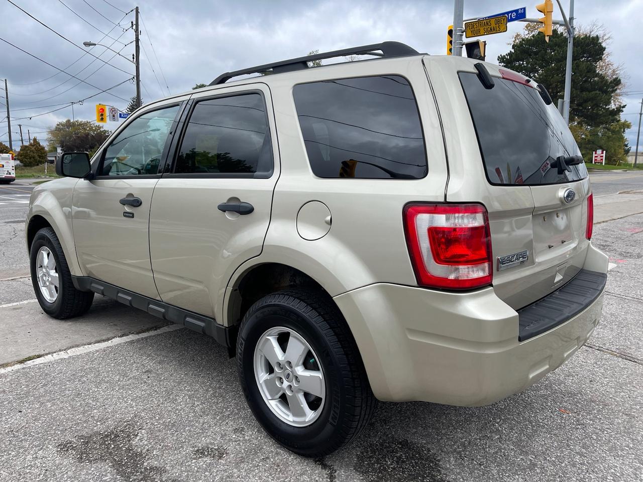 2011 Ford Escape XLT FWD Photo4