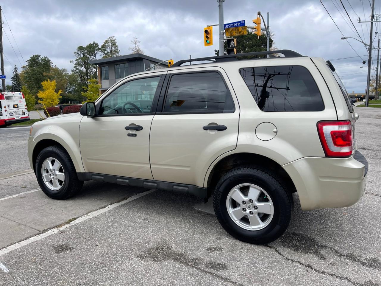 2011 Ford Escape XLT FWD Photo3