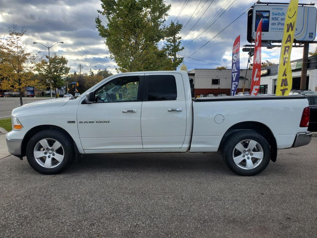 2011 RAM 1500 SPORT QUAD CAB 4WD Photo2