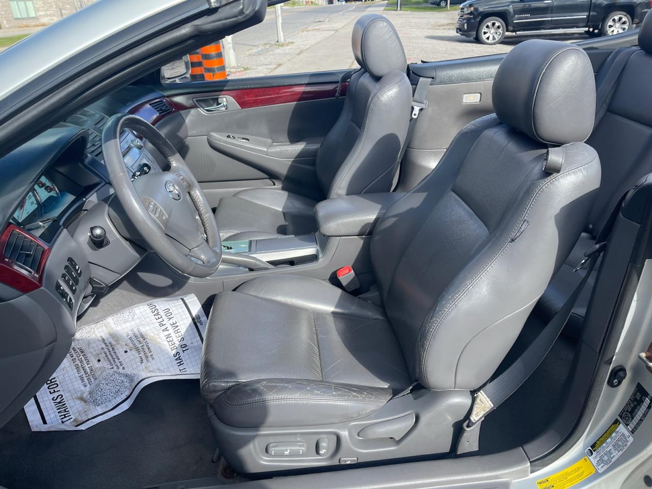 2004 Toyota Solara SLE  Convertible Photo