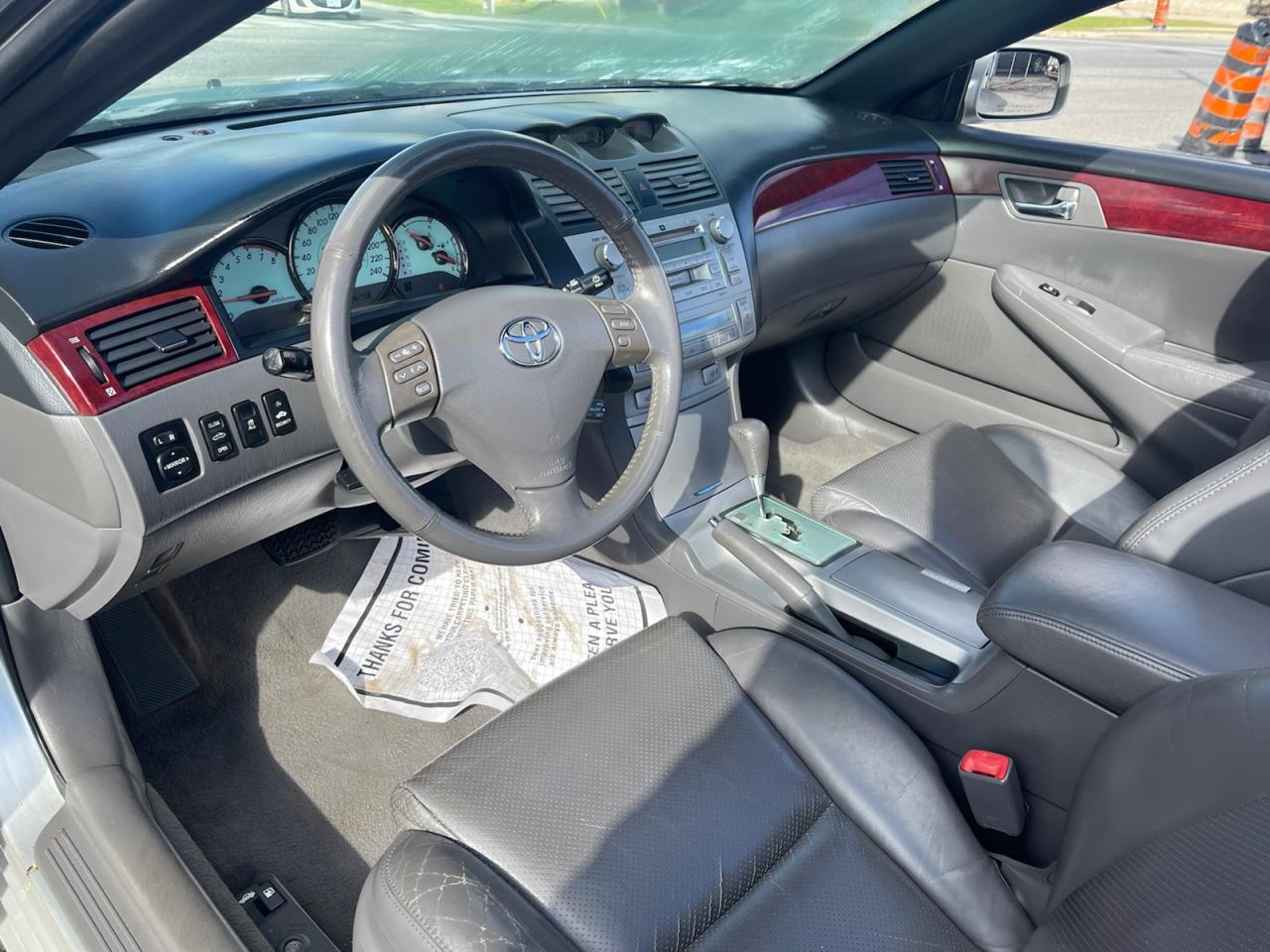 2004 Toyota Solara SLE  Convertible Photo