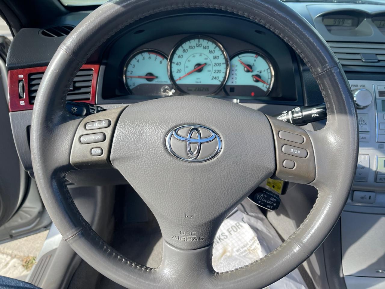 2004 Toyota Solara SLE  Convertible Photo