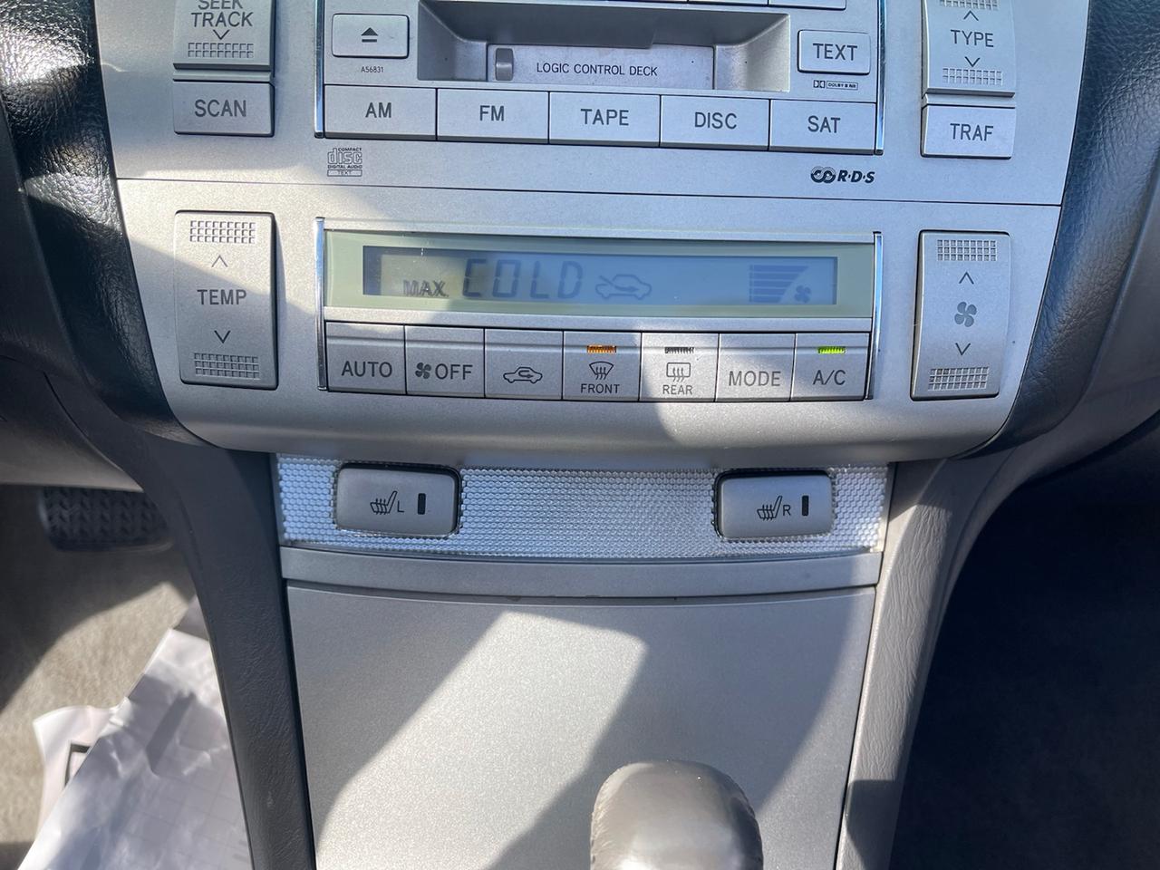 2004 Toyota Solara SLE  Convertible Photo
