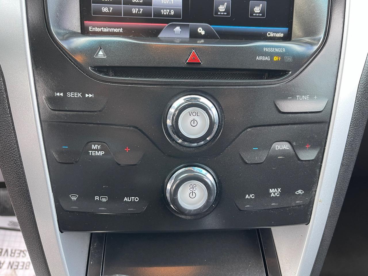 2013 Ford Explorer XLT 4WD Photo