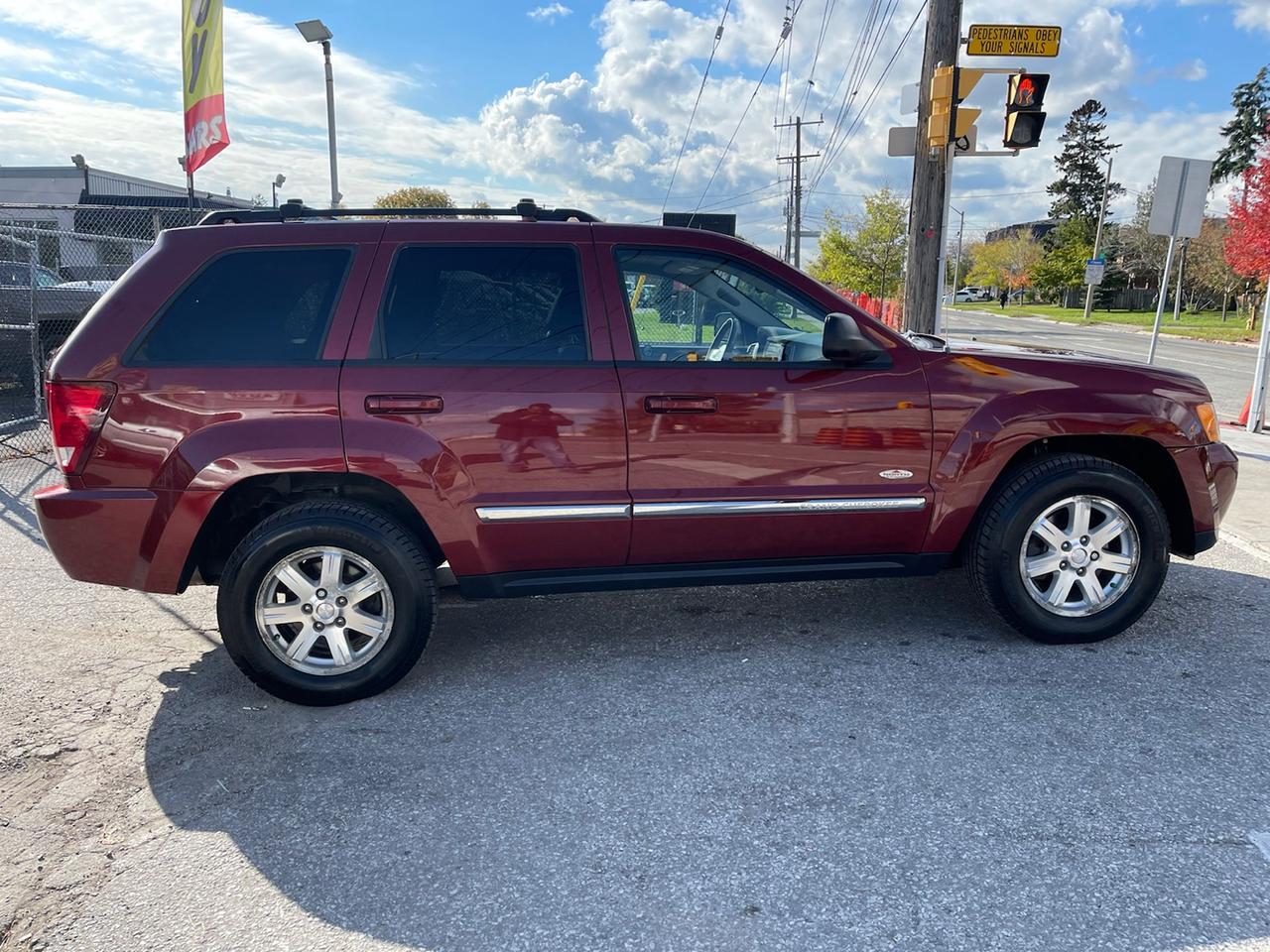 2008 Jeep Grand Cherokee LAREDO 4WD Photo