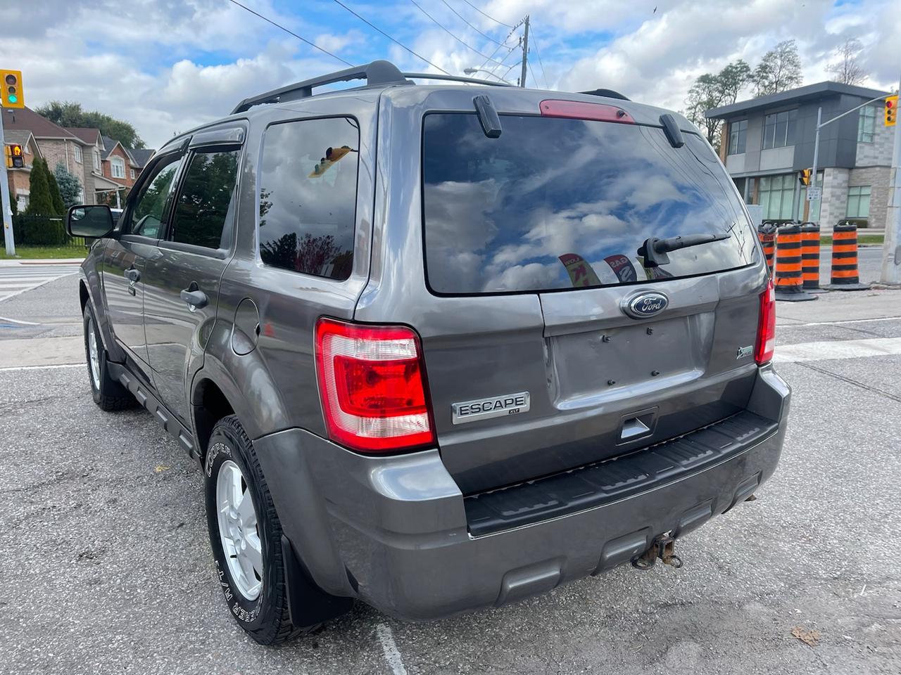 2010 Ford Escape XLT 4WD Photo