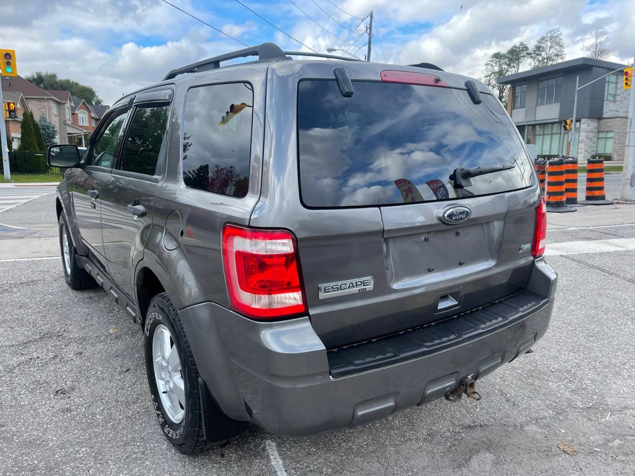 2010 Ford Escape XLT 4WD Photo