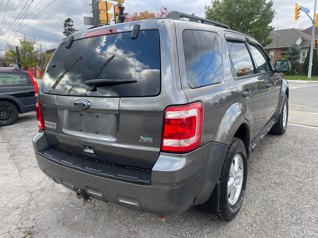 2010 Ford Escape XLT 4WD Photo