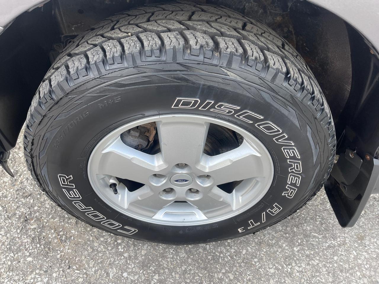 2010 Ford Escape XLT 4WD Photo