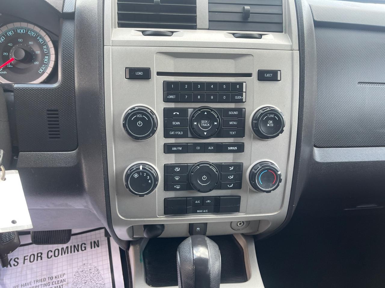 2010 Ford Escape XLT 4WD Photo