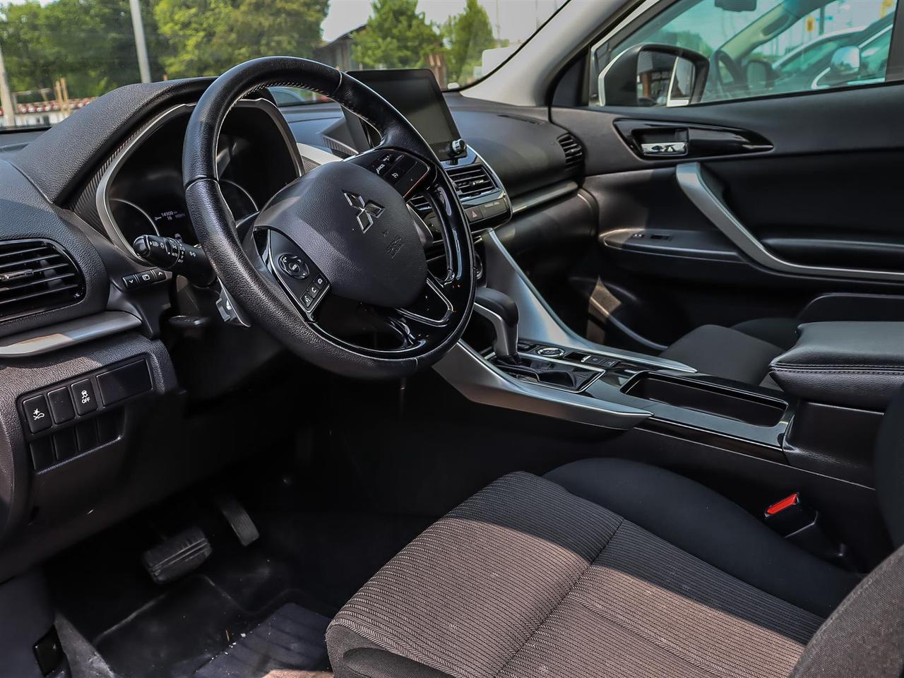 2022 Mitsubishi Eclipse Cross  Photo5