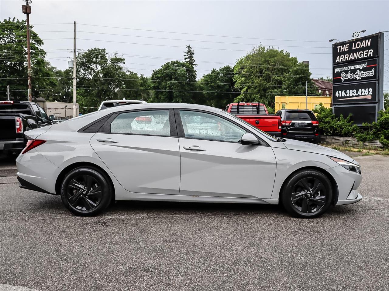 2021 Hyundai Elantra  Photo3