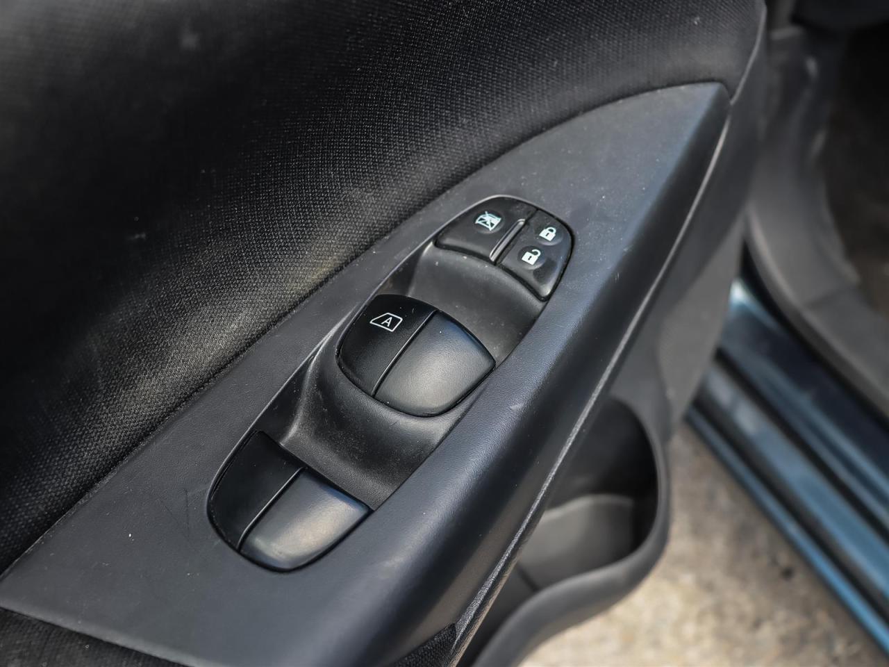 2015 Nissan Sentra  Photo