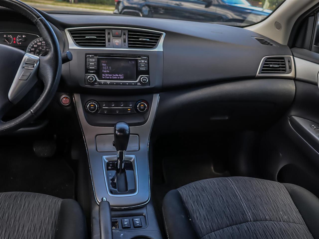 2015 Nissan Sentra  Photo