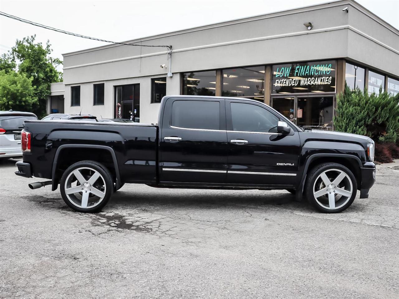 2018 GMC Sierra  Photo3