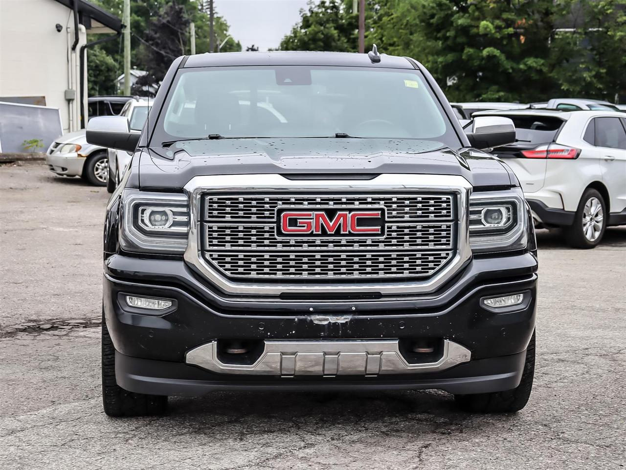 2018 GMC Sierra  Photo2