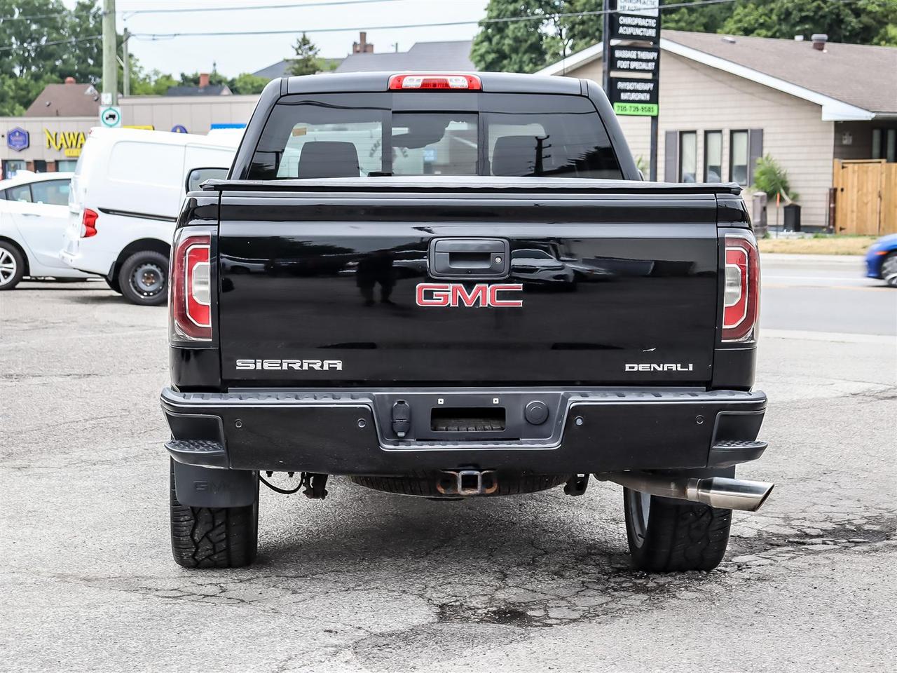 2018 GMC Sierra  Photo4
