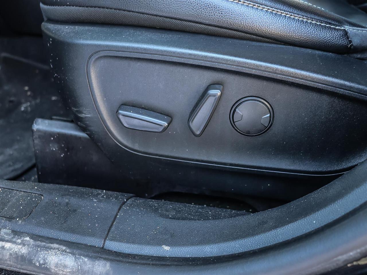 2020 Ford Escape  Photo3