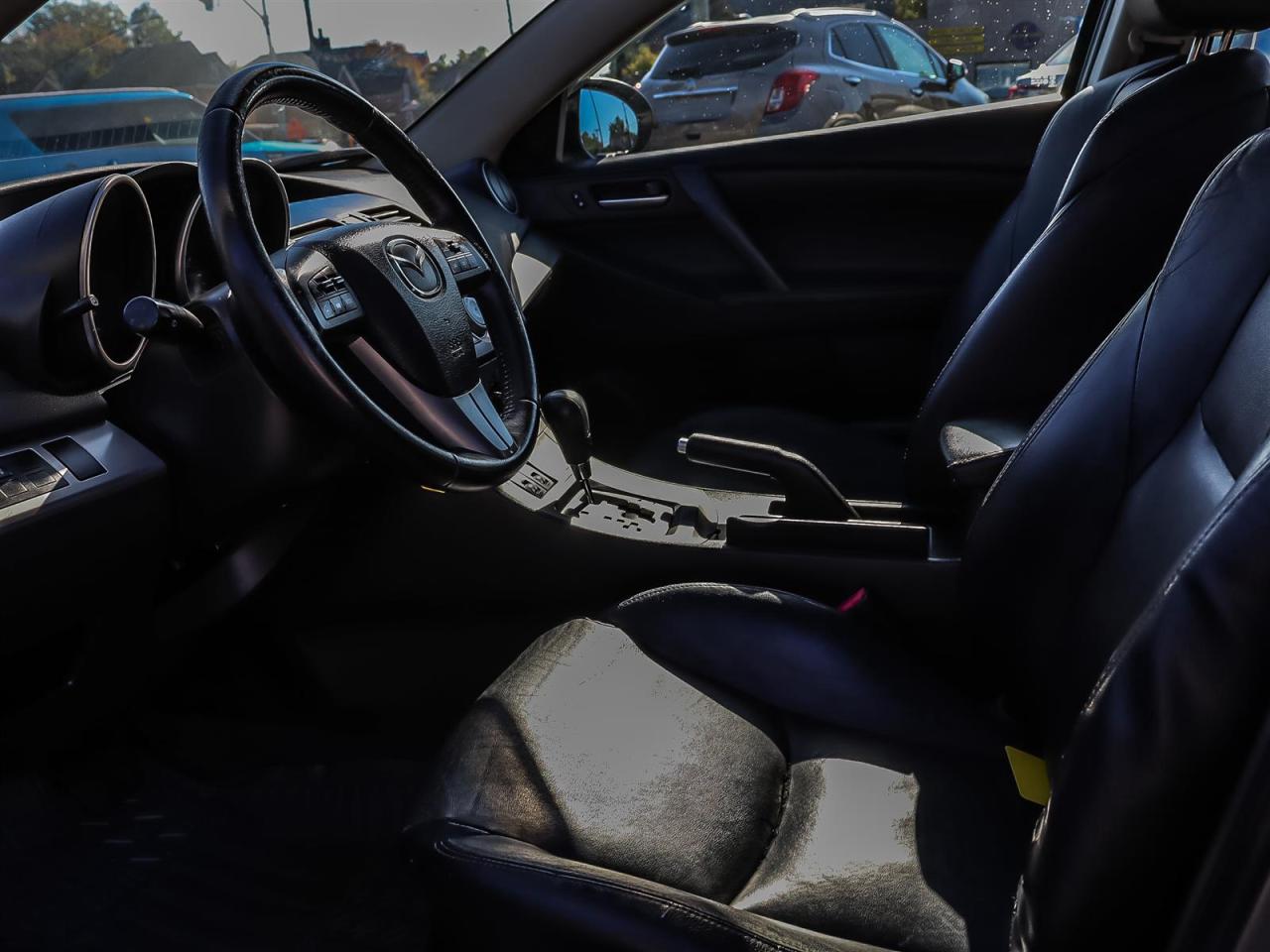 2011 Mazda MAZDA3  Photo