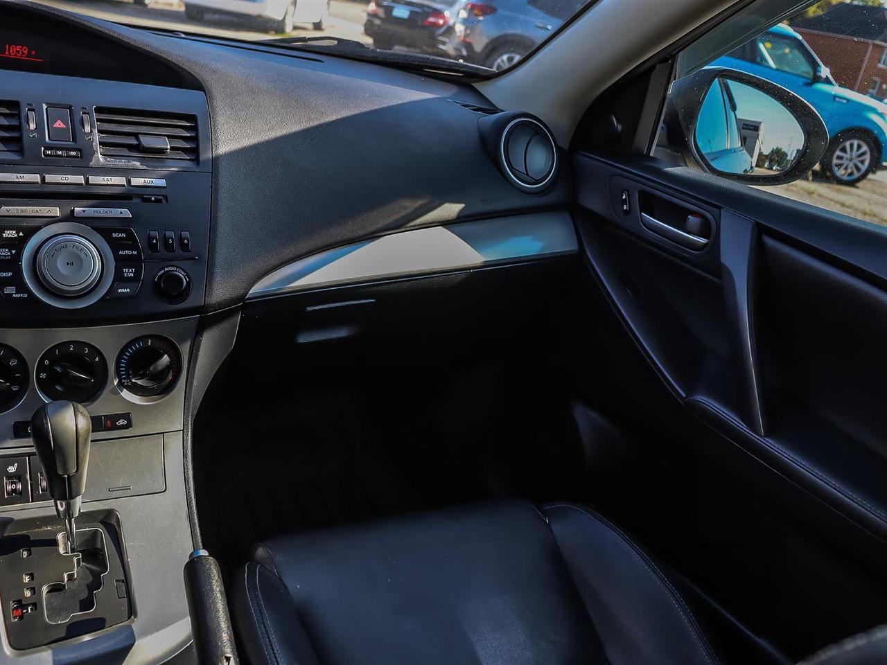 2011 Mazda MAZDA3  Photo