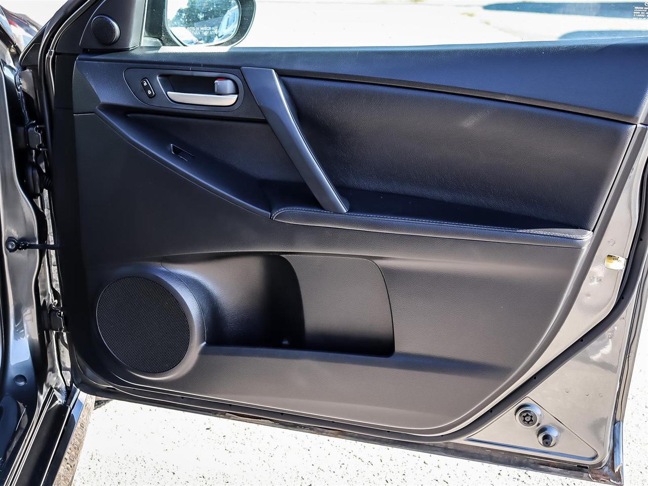 2011 Mazda MAZDA3  Photo